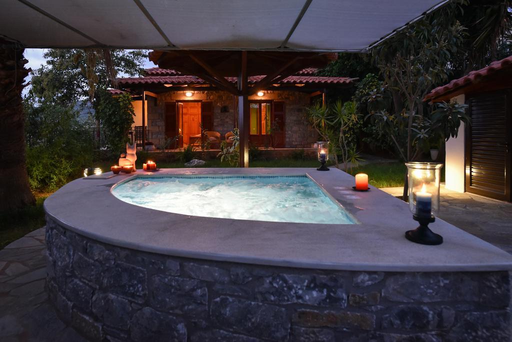 Villa Onar A Stone House With Amazing View Stoupa Exterior photo